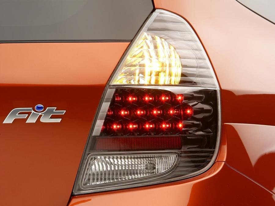  Honda Fit Sport Extreme Concept 2006 года  (фото 14 из 33)